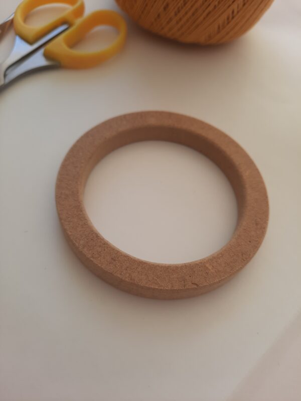 Medinis žiedas (9 cm) - Image 3